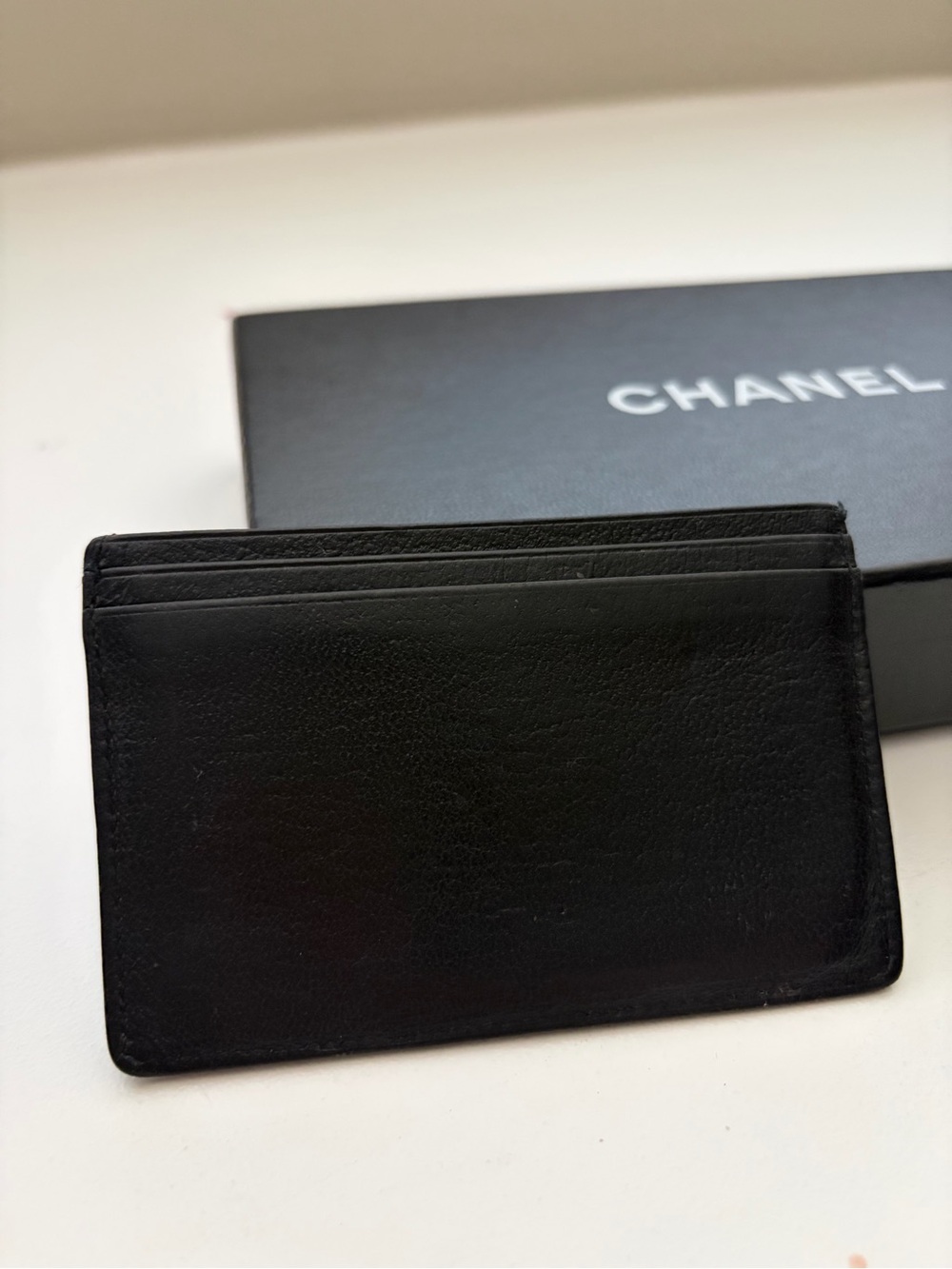 CHANEL Black Leather Card Holder with Gold CC logo - Authentic - Picture 4 of 11
